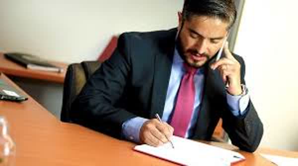 وکیل و مشاوره حقوقی